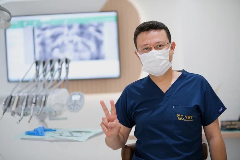https://dinamik.yoursmileturkey.com/wp-content/uploads/2023/03/about-us-dentist-bahattin.webp